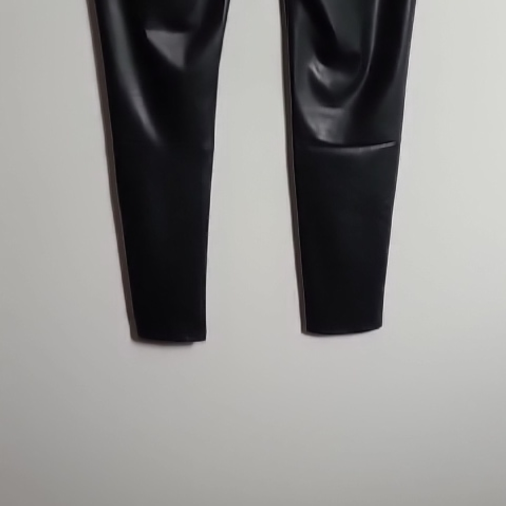 7 FOR ALL MANKIND Black Faux Leather Women Skinny Jeans Size Medium - Picture 10 of 14